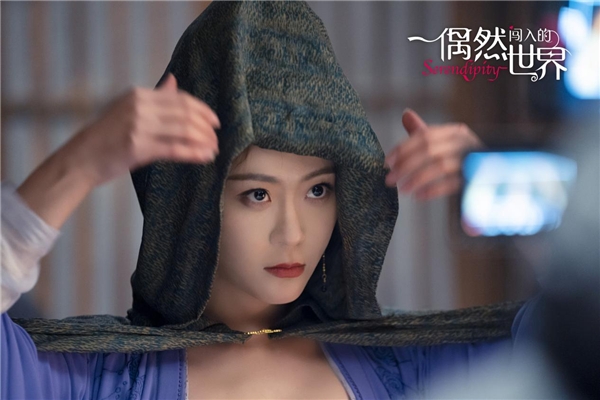 刘贾玺《偶然闯入的世界》上演宫斗 “蓝侧妃”有点上头